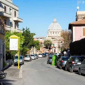 Apartment Hostme Gardenhouse Vaticano, Rome
