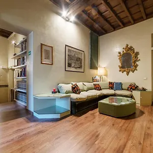 Apartment Pantheon Luxury, Rome