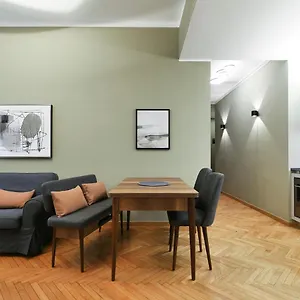 contempora-apartments-cavallotti-13-b21.italymilanhotels.net/