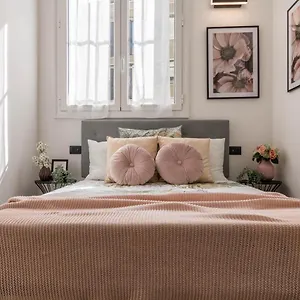 central-cozy-apartment-in-milan.italymilanhotels.net/