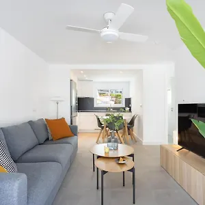 https://141-villa-urbania-atico-deluxe-by-sunkeyrents.in-canary-islands.com