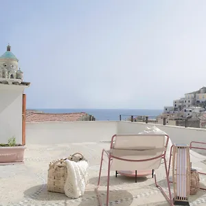 https://amalfira-luxury-seaview-rooftop.hotels-amalfi.com