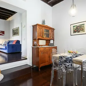 Delizioso A Campo De' Fiori Appartement